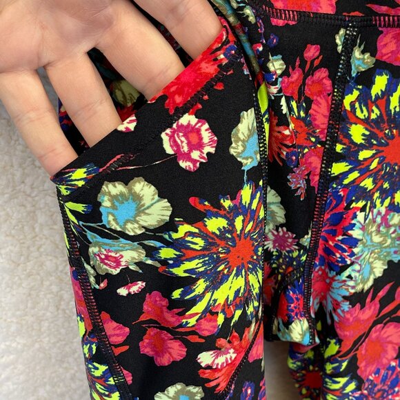 SMALL - CALVIN KLEIN - Floral Bike Shorts 9" Inseam with Pockets Compression NEW - Picture 2 of 7